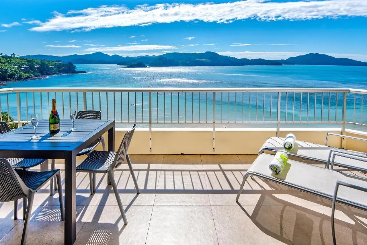 Whitsunday East 1106 On Hamilton Island By Hamorent Daire